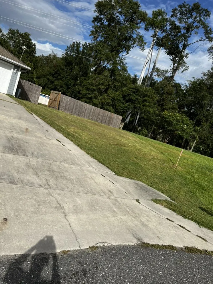 Local lawn mowing service in Live Oak, FL by Lonewolf Landscaping