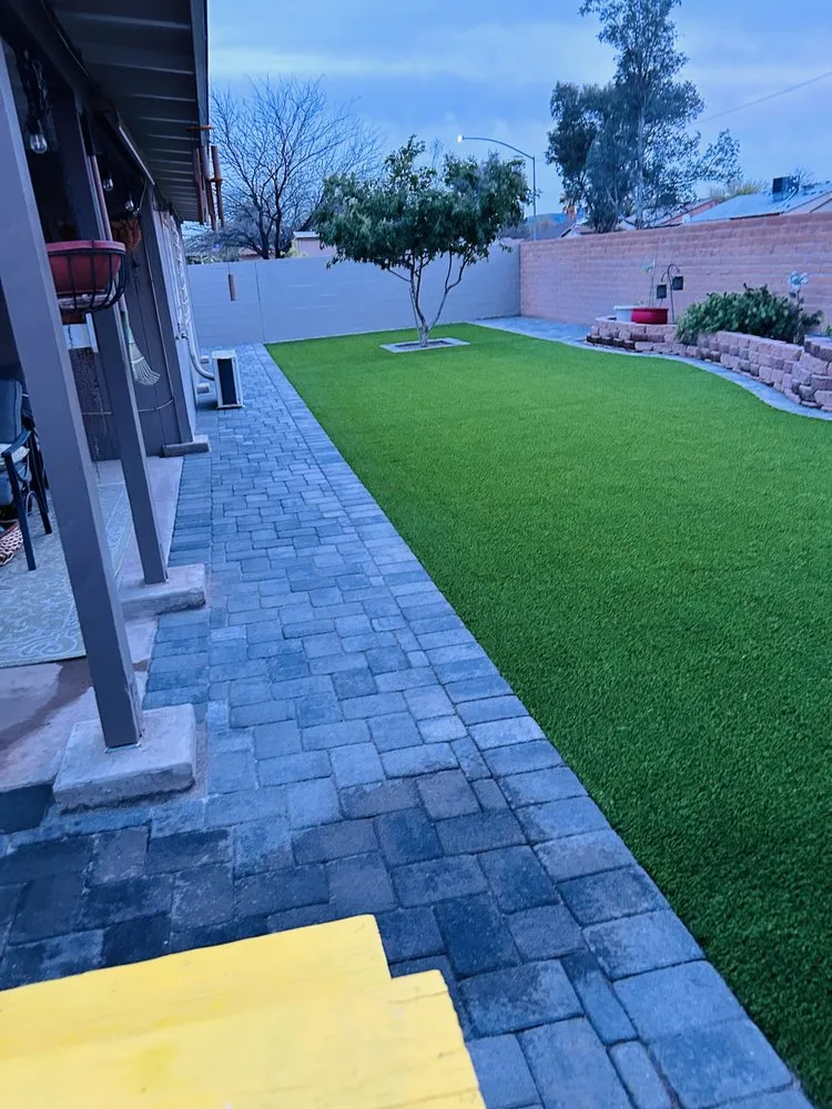 Expert outdoor landscaping with custom design in Tucson, AZ by Long Horn Hardscaping