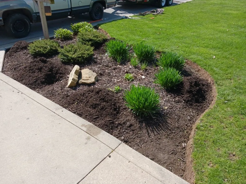 Trusted yard cleanup service in Fort Wayne, IN - Longardner Landscaping