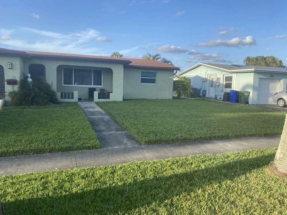 Custom lawn mowing service experts serving Margate, FL - Longhairs Lawn Care