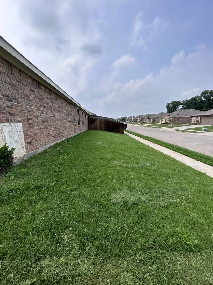 Top-rated residential landscaping experts serving Seagoville, TX - LongHorn Construction Pros