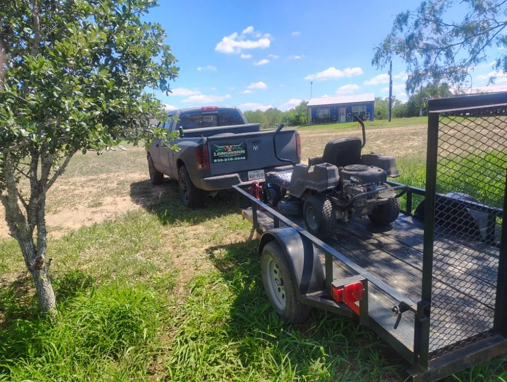 Custom yard maintenance in Floresville, TX - Longhorn Lawn Care & Tree Service