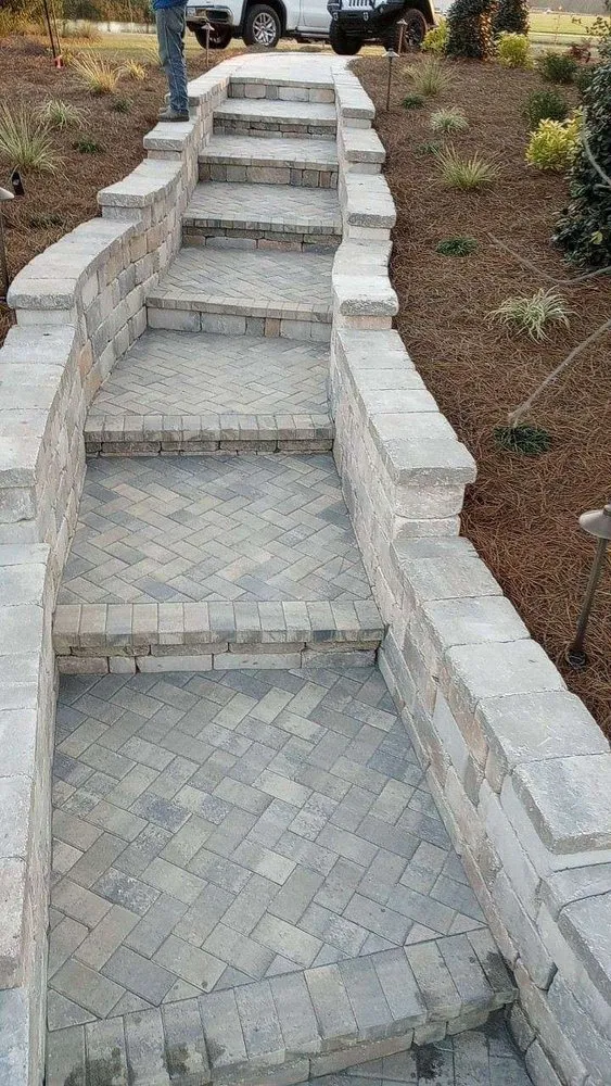 Professional garden landscaping experts serving Valdosta, GA - Longleaf Landscapes