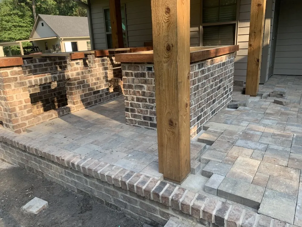 Local yard cleanup service for year-round maintenance across Valdosta, GA - Longleaf Landscapes