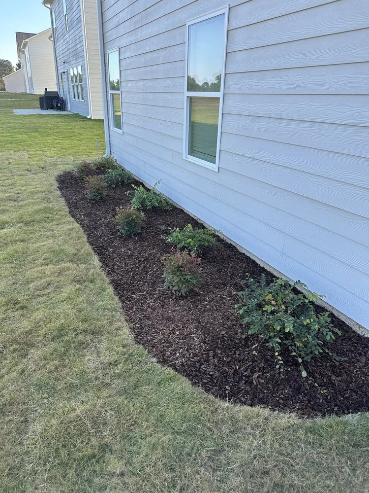 Top-rated lawn mowing service in Birmingham, AL - Longleaf Outdoors