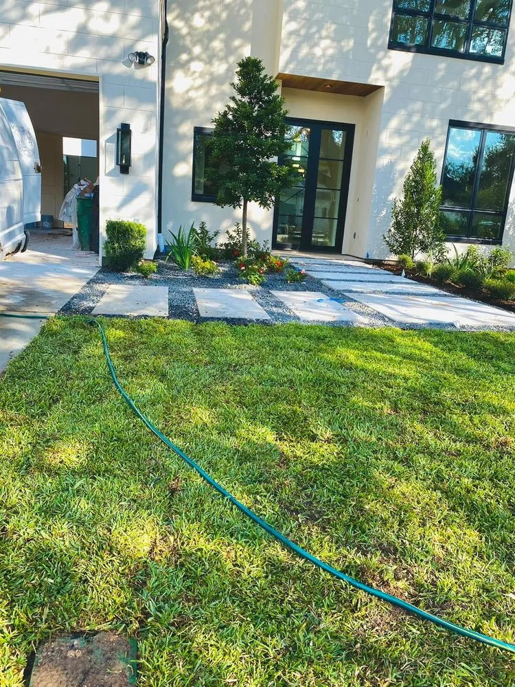 Local lawn mowing service experts serving Houston, TX - Longscape