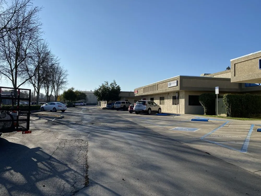 Custom yard maintenance experts serving Lathrop, CA - Longview Landscape