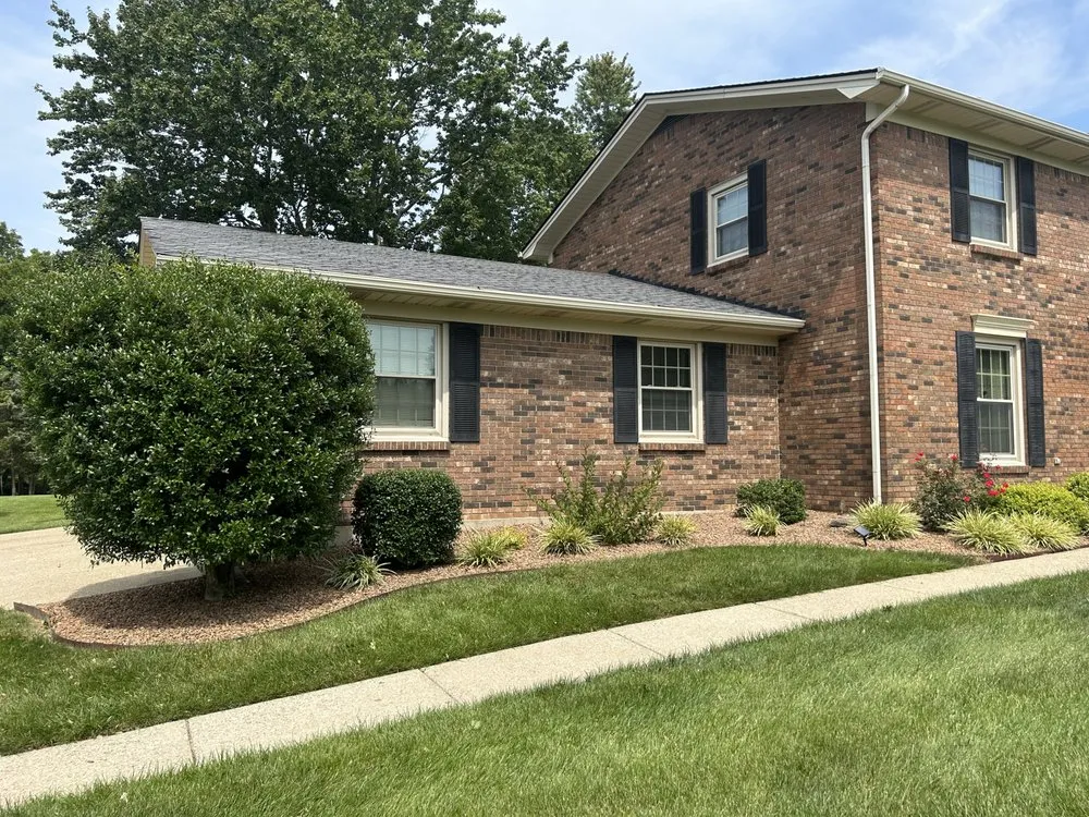 Local yard maintenance in Floyds Knobs, IN by LonneCare