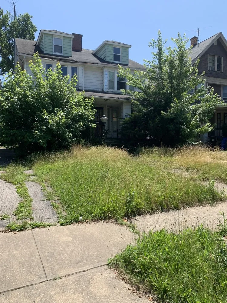 Local outdoor landscaping in East Cleveland, OH - Lonnie Lawns