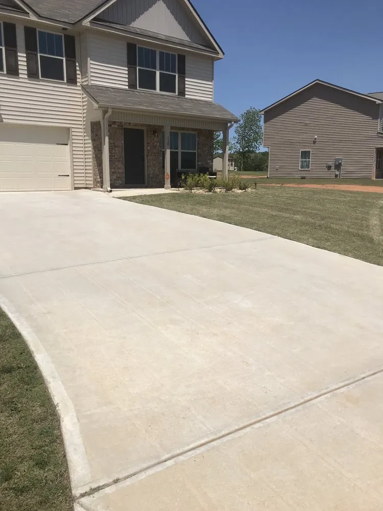 Affordable residential landscaping in Macon, GA by Lonnie’s Lawn & Landscaping Services