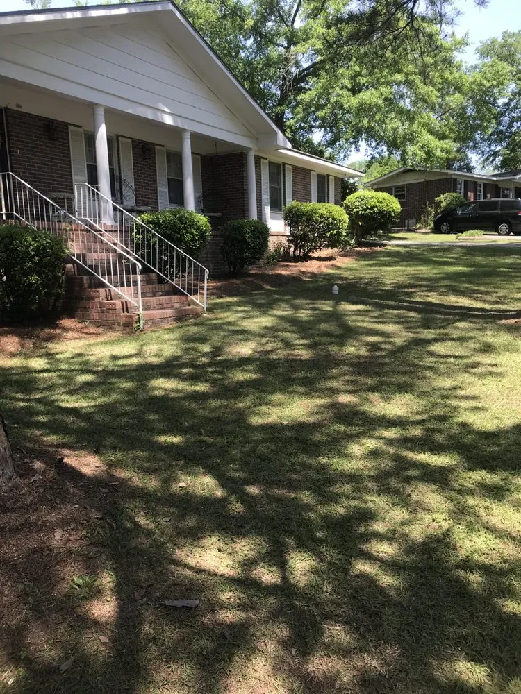Local garden landscaping in Macon, GA by Lonnie’s Lawn & Landscaping Services