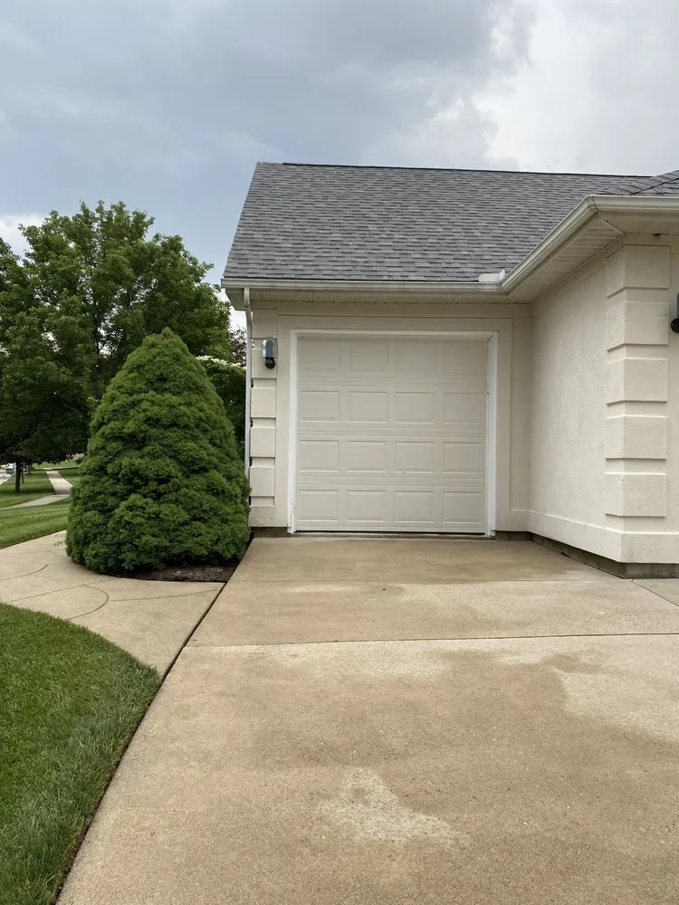 Expert landscaping services in Toledo, OH by Lonsway’s Lawn Care