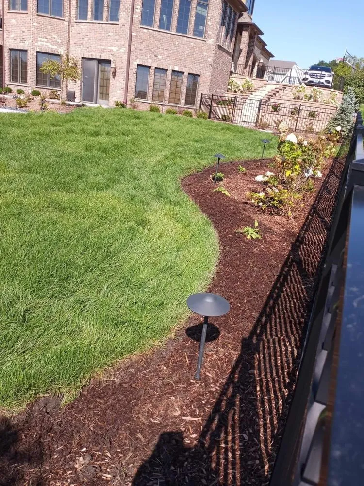 Expert outdoor landscaping experts serving Aurora, IL - Looking Good Landscaping Inc