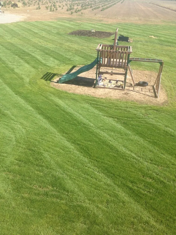 Professional outdoor landscaping experts serving Royalton, MN - Looking Good Lawn & Landscape Maintenance