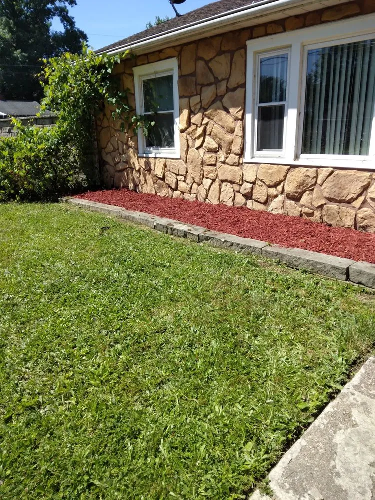 Top-rated garden landscaping in Akron, OH by Looking good lawn care