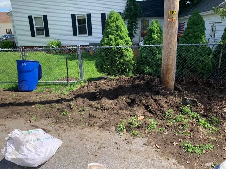 Trusted lawn care service experts serving Haverhill, MA - Looks Good Landscaping