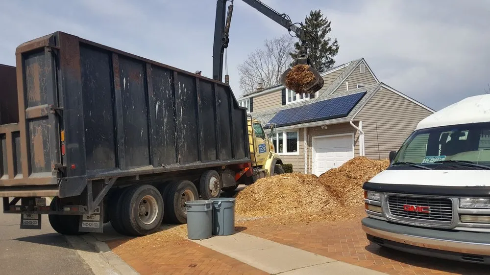 Professional landscape design experts serving Huntington, NY - Looks Great Services