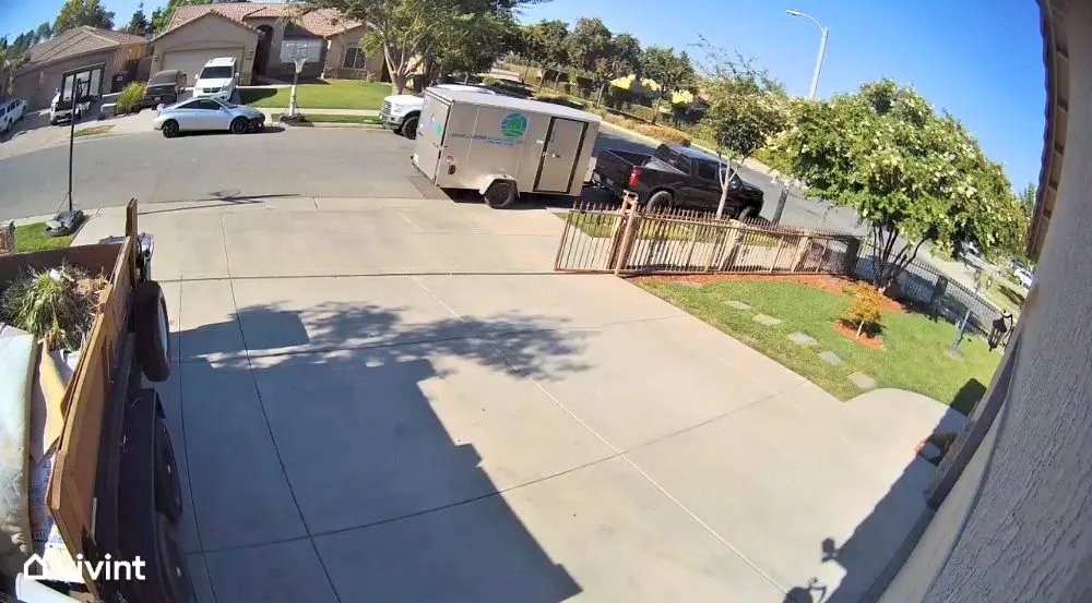 Reliable yard cleanup service in Visalia, CA by Loopzan's Gardening & Landscaping