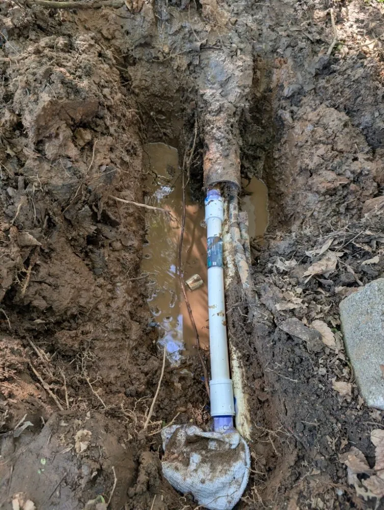 Local residential landscaping in Folsom, CA - Loose Dirt