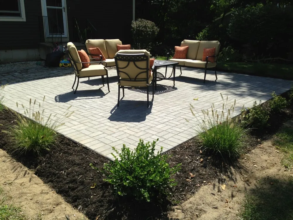 Top-rated lawn care service for residential properties in North Reading, MA by Lopes Landscape Design