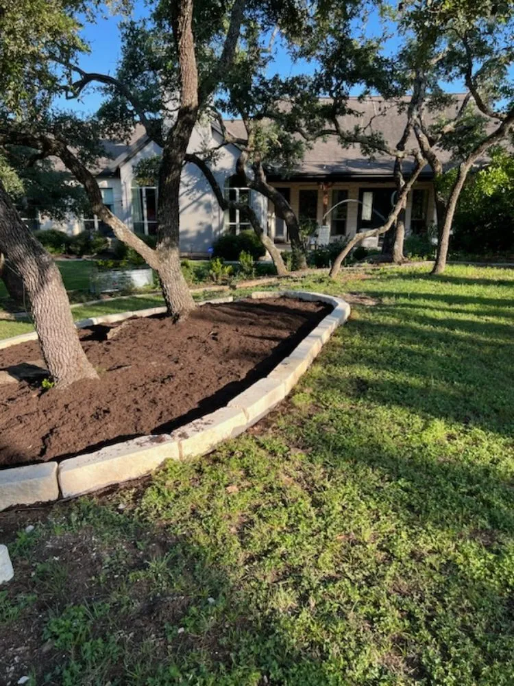 Top-rated lawn care service for homes in Del Valle, TX by Lopez & Son’s Landscaping Services