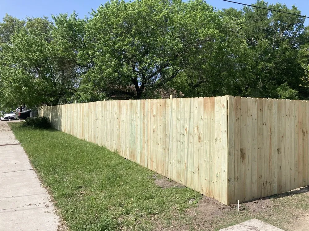 Top-rated yard maintenance for outdoor upgrades in Bryan, TX by Lopez Bcs Lawncare