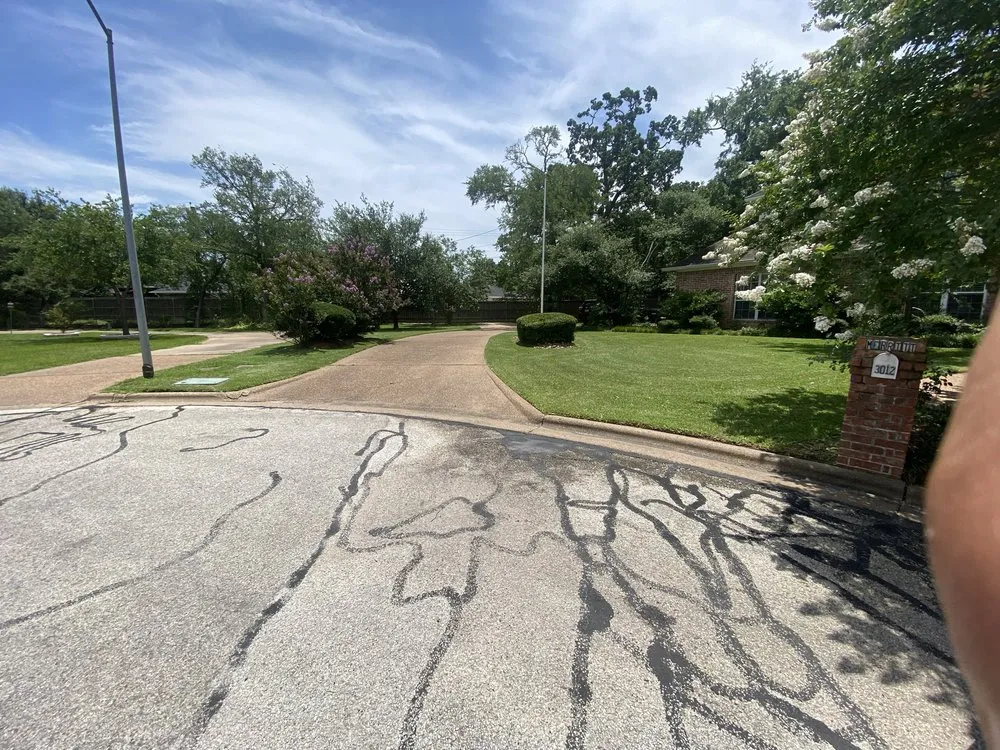 Local outdoor landscaping experts serving Bryan, TX - Lopez Bcs Lawncare