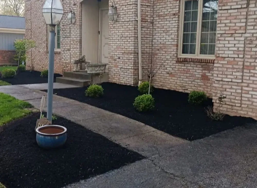 Custom yard maintenance for beautiful yards across Columbus, OH - Lopez Brother's Landscaping