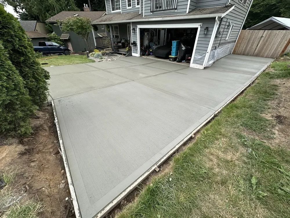 Expert lawn care service in Lake Stevens, WA by Lopez Concrete