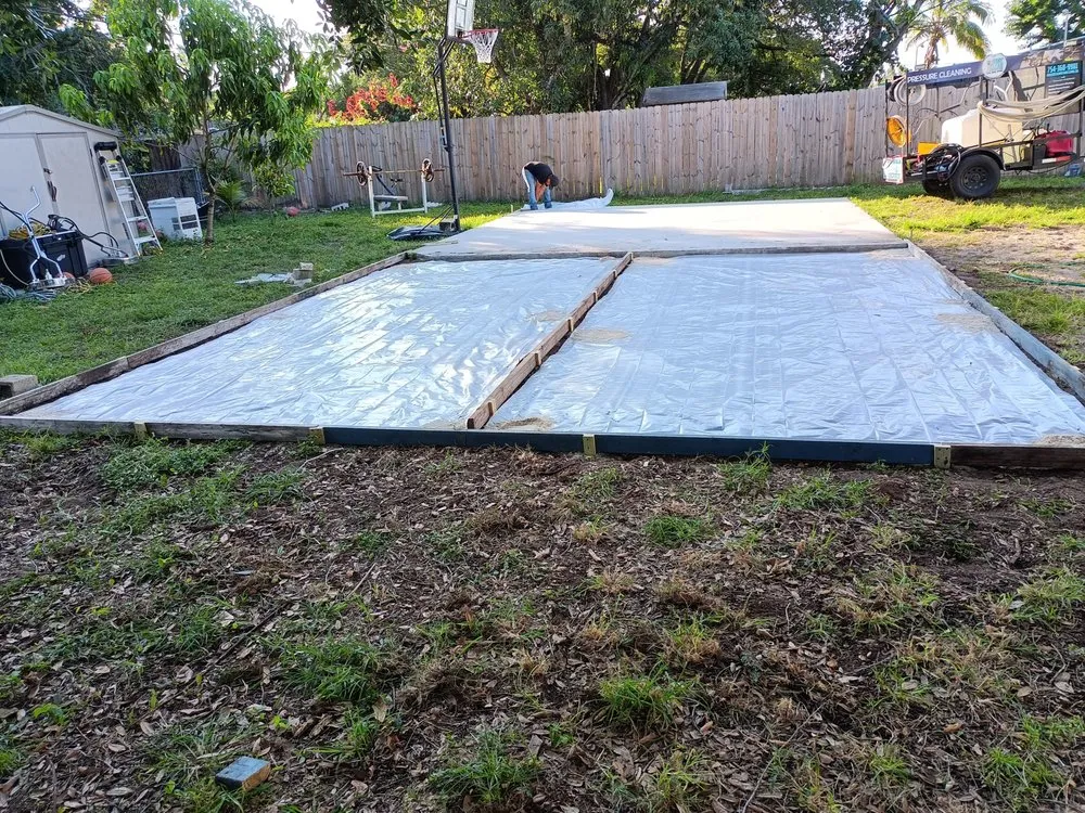 Expert landscape design with custom design in Hallandale Beach, FL by Lopez Landescaping