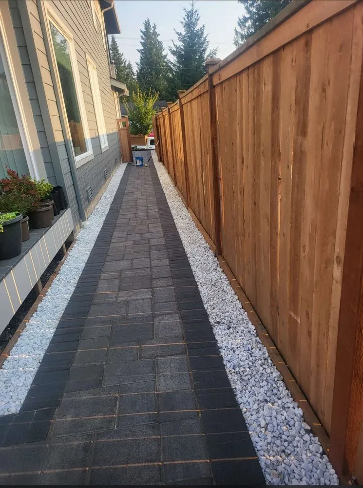 Top-rated outdoor landscaping with custom design across Everett, WA - Lopez landscaping & Concrete
