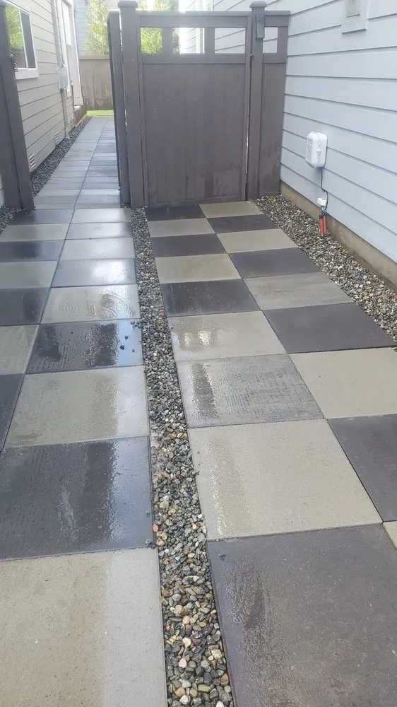 Custom lawn mowing service near you across Everett, WA - Lopez landscaping & Concrete