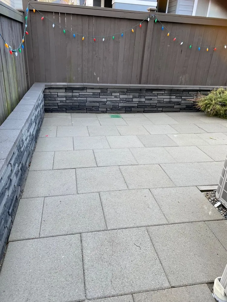 Local landscape installation for beautiful yards in Everett, WA by Lopez landscaping & Concrete