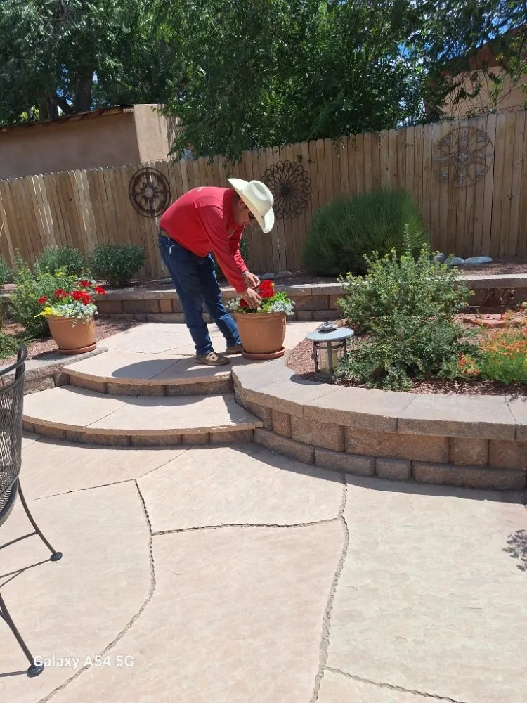 Reliable yard maintenance in Santa Fe, NM - Lopez Landscaping & Design