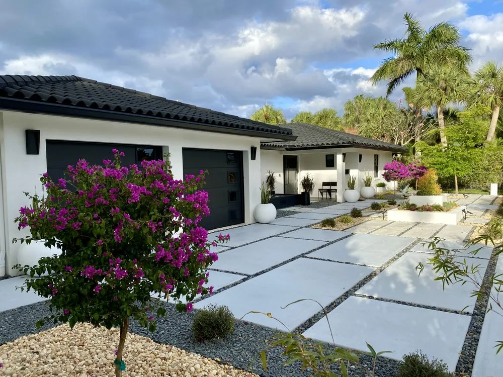 Expert garden landscaping in West Palm Beach, FL - Lopez Landscaping & Design
