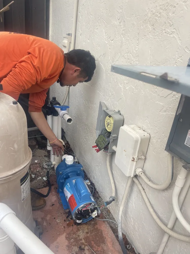 Custom residential landscaping near you across Hollywood, FL - Lopez Landscaping & Maintenance of Broward