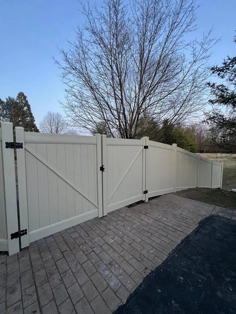 Reliable yard maintenance near you in Boothwyn, PA by Lopez Landscaping & Solution