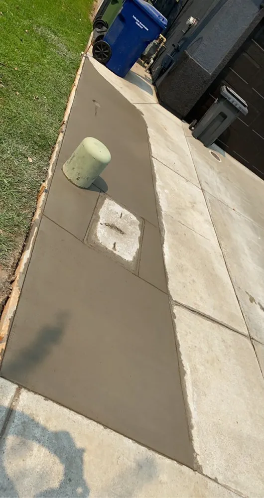 Affordable yard maintenance for homes across Delhi, CA - Lopez Landscaping & Yard Maintenance