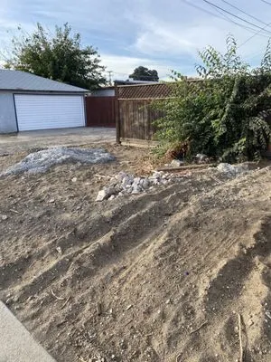 Lopez Landscaping & Yard Maintenance