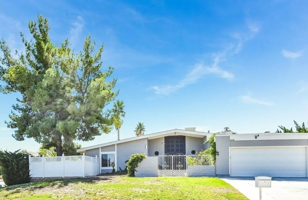 Reliable yard cleanup service experts serving Acton, CA - Lopez Landscaping