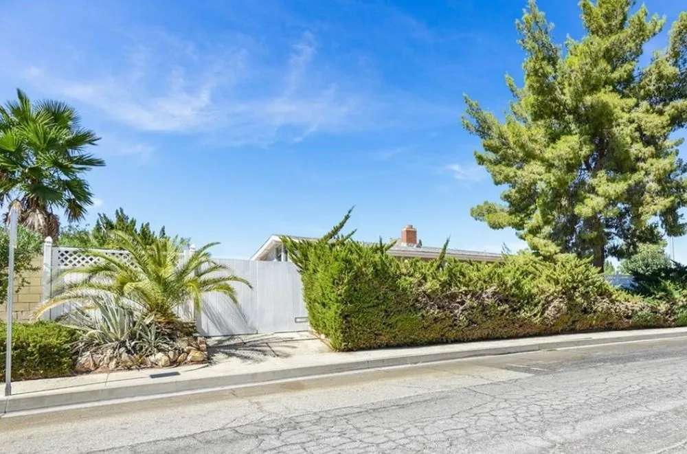 Professional residential landscaping in Acton, CA by Lopez Landscaping