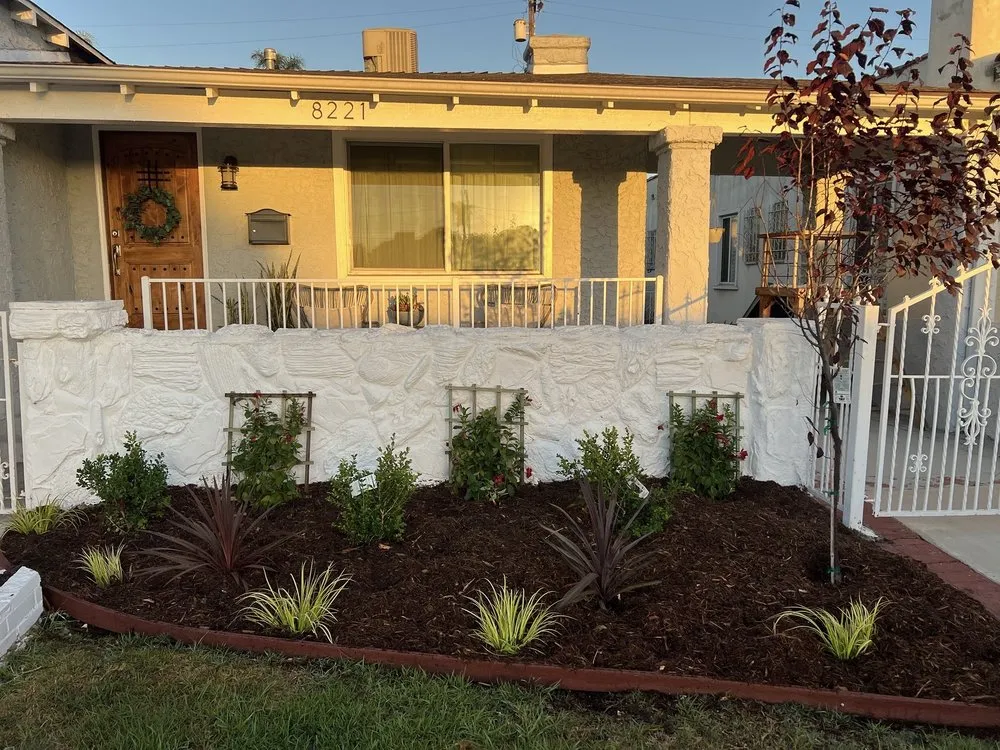 Custom lawn mowing service experts serving Hawthorne, CA - Lopez Landscaping and Gardening