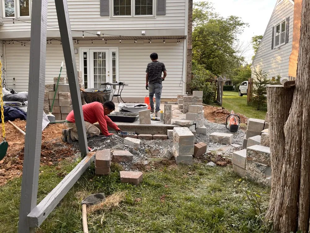 Professional yard cleanup service experts serving Derwood, MD - Lopez Landscaping