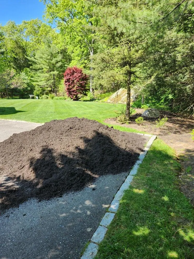 Trusted garden landscaping in Bellingham, MA - Lopez Landscaping Full Services