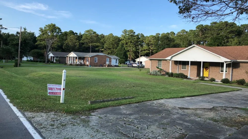 Top-rated landscaping services in Newport, NC by Lopez Landscaping