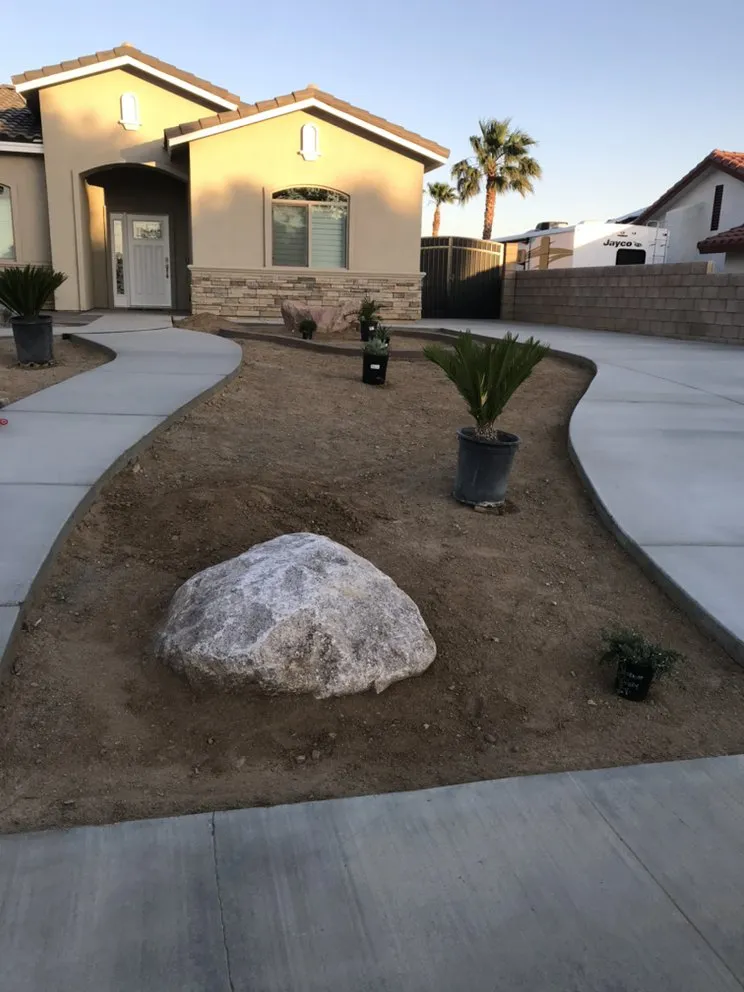 Expert outdoor landscaping experts serving Ridgecrest, CA - Lopez Landscaping