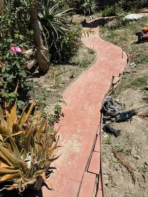 Lopez Landscaping Logo