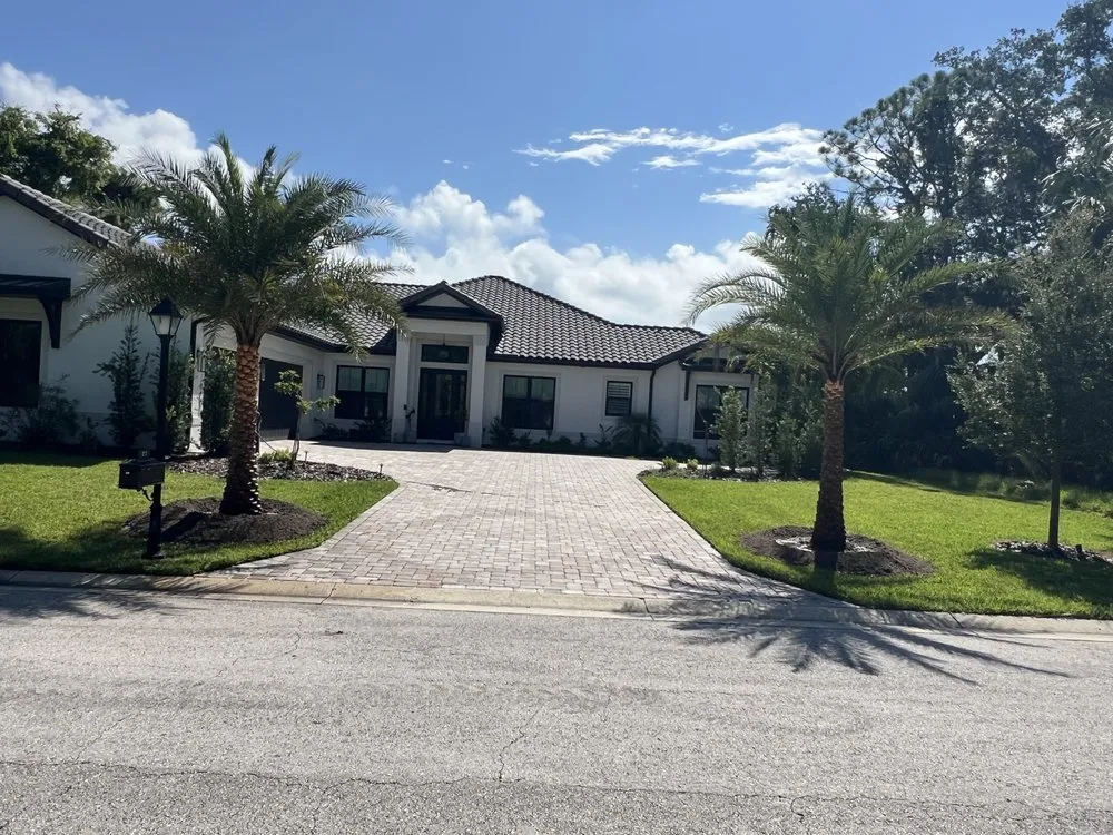 Expert residential landscaping in New Smyrna Beach, FL - Lopez Landscaping Total Outdoors, LLC