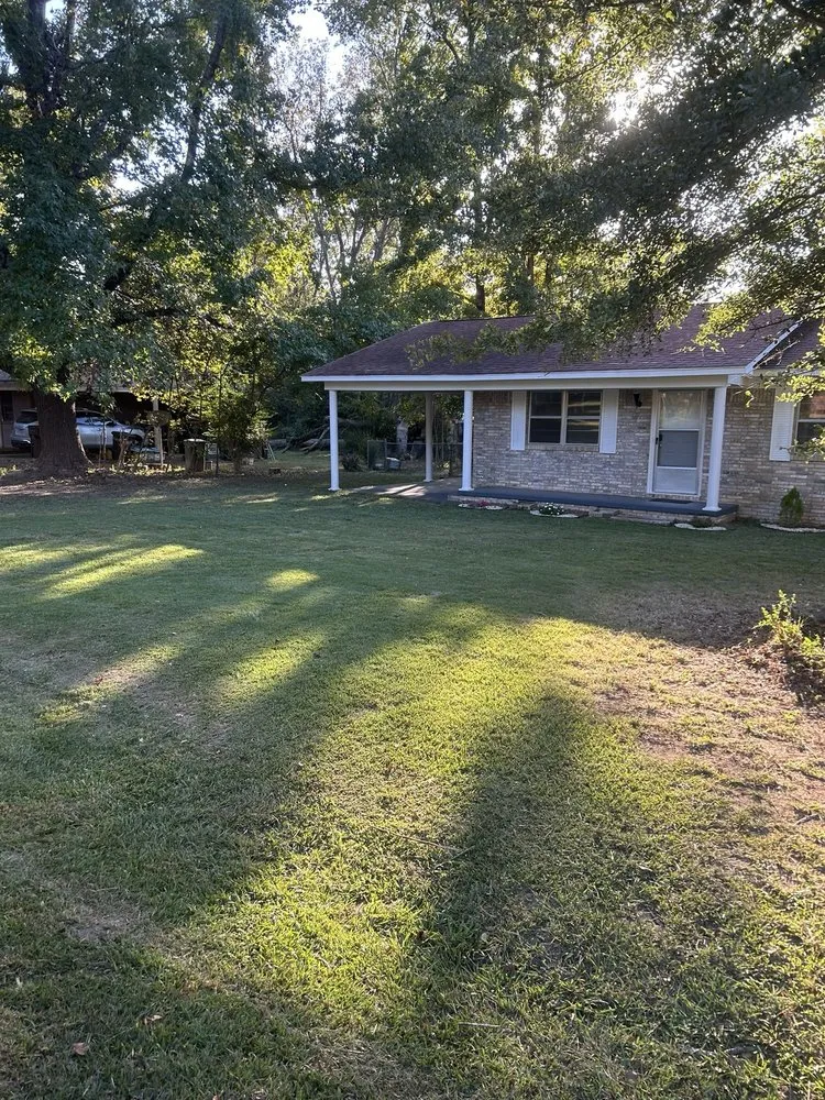 Reliable residential landscaping for year-round maintenance across Little Rock, AR - Lopez lawn Care