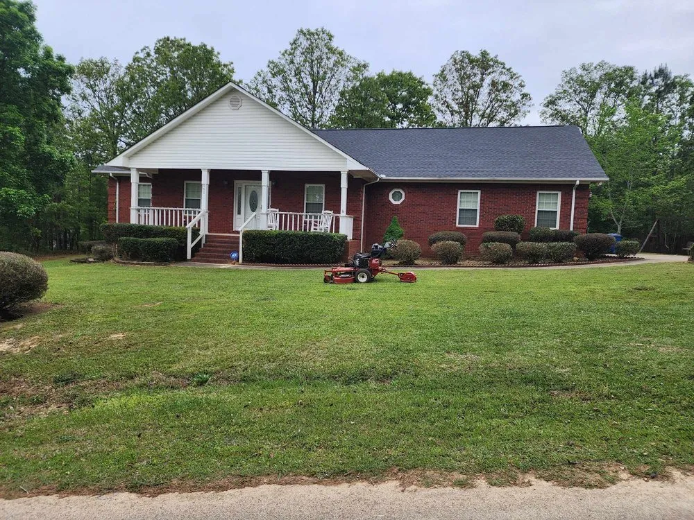 Top-rated residential landscaping for homes in Anniston, AL by Lopez Lawn Care Service